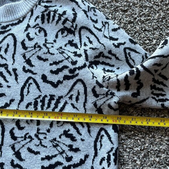 Loft Gray Cat Sweatshirt Womens L Soft Girl Cat Lover Kitty Wide Sleeve Coquette - Picture 5 of 7